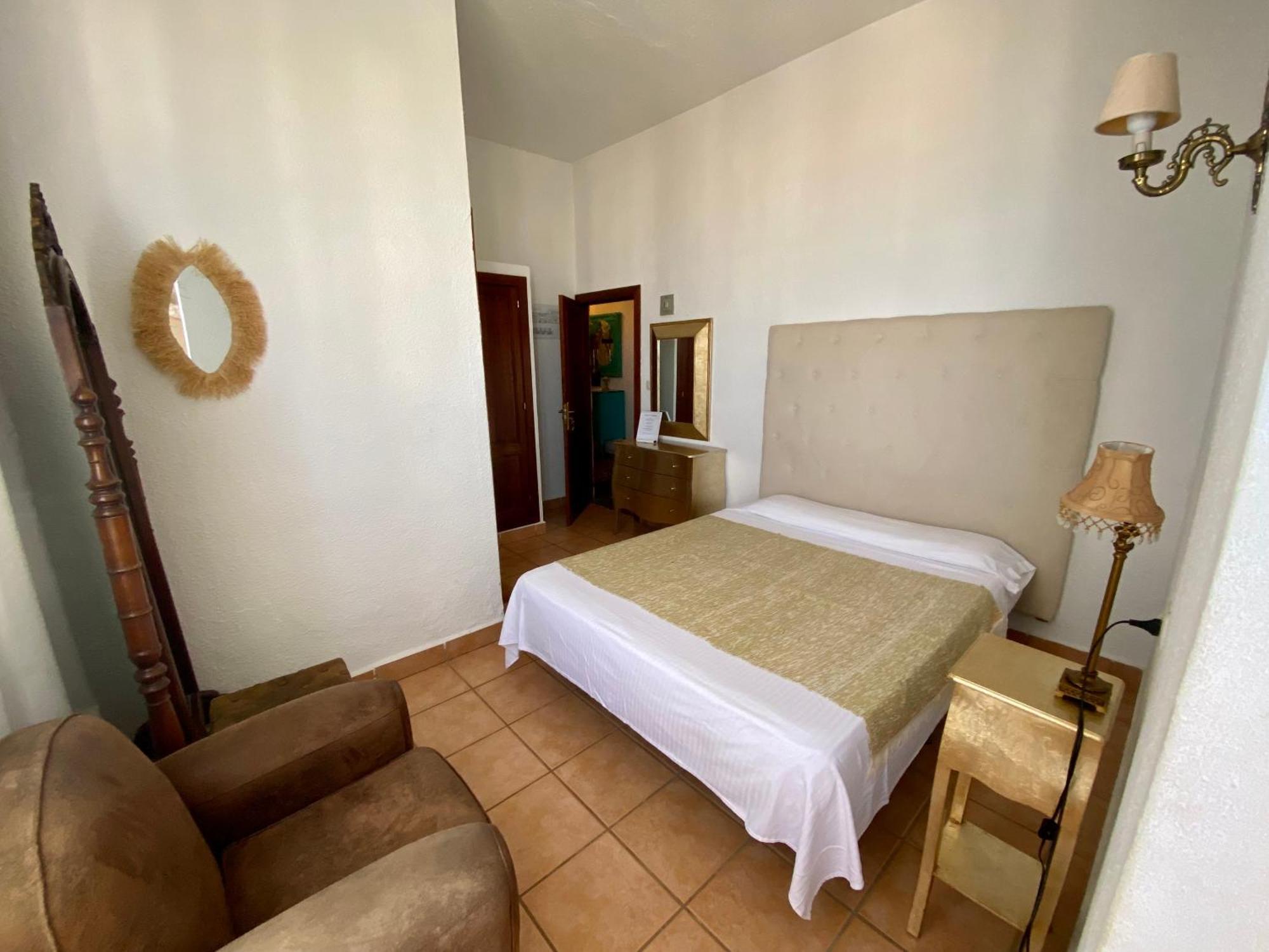 Buenavista & Suites Санта-Еулалія-дель-Ріо Екстер'єр фото